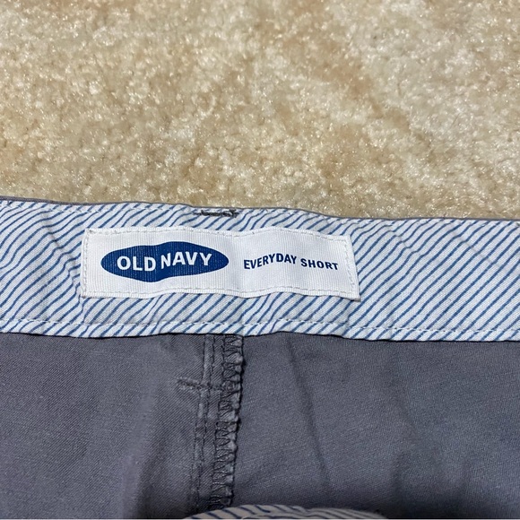 Old Navy Everyday Short Gray Shorts 10 - Picture 2 of 8